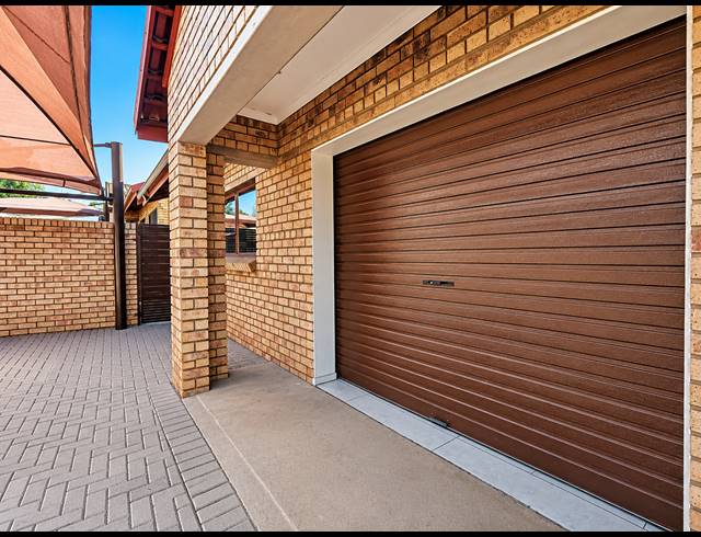 2 BEDROOM TOWNHOUSE FOR SALE IN THREE RIVERS